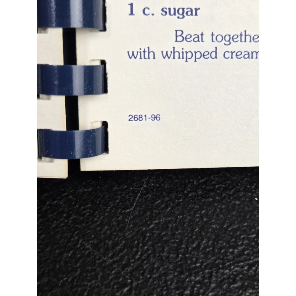 Texas Zoo Walmart Supercenter #330 Cookbook Victoria, Texas 1996